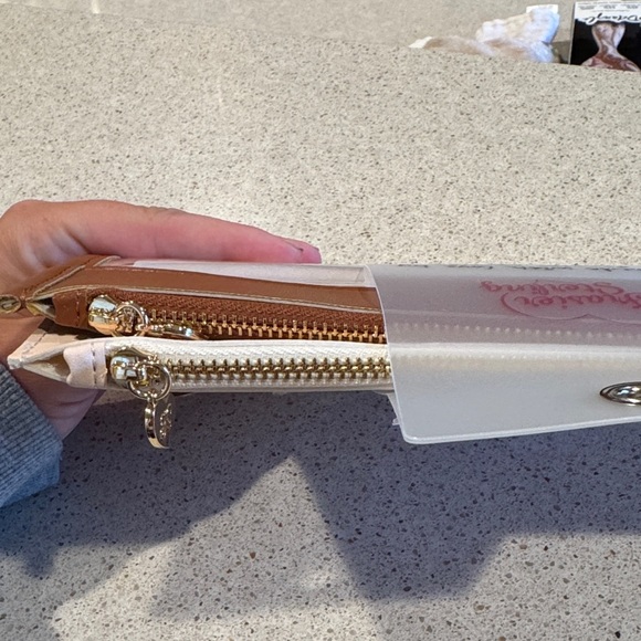 Frasier Sterling Set of 2 Football Travel Bags - Picture 3 of 6